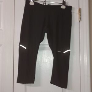 NIKE Women’s STAY WARM Running Tight Fit Capri-Black 519841-010   Sz S